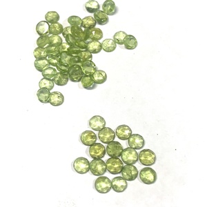 Piedras de Peridoto Verde Natural Premium de 2mm-5mm, Mixtas y Calibradas, Corte Redondo, Certificadas por IGI, Creaciones Rida - Product Image 1