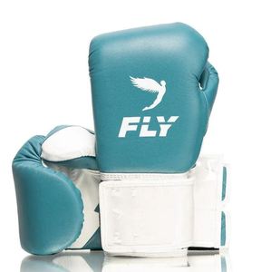 Ensemble personnalisable Aqua White Fly pour gants de boxe et protège-tête intégral avec protège-gland - Cuir respirant et durable pour toutes les saisons - Product Image 2