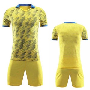 Uniforme de Fútbol de Club con Nuevo Diseño, Cómodo, de Secado Rápido, Transpirable, 100% Poliéster, Cuello en V, Logotipo Personalizado - Product Image 5