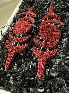 ต่างหูลูกปัดสีแดงทำด้วยมือดีไซน์แบบหลายส่วนเครื่องประดับแฟชั่นต่างหูห้อยหนาสำหรับผู้หญิงชุดปาร์ตี้ - Product Image 3