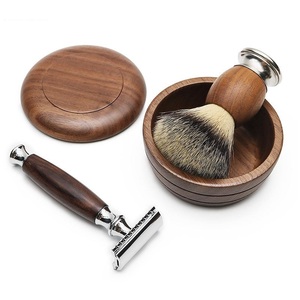 Kit de Afeitado de Lujo de Madera Personalizado para Hombre, Set de Regalo con Brocha de Afeitar Profesional - Product Image 1