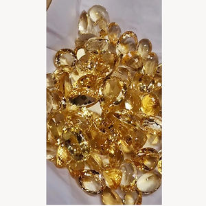 พลอยซิทรินธรรมชาติ 88 เม็ด ขนาด 15 มม. ถึง 25 มม. รูปทรงวงรี ทรงแปดเหลี่ยม ทรงสี่เหลี่ยม หน้าตัดหลากหลาย น้ำหนักรวม 1740 กะรัต ขายส่งแบบยกชุด ราคา 870 ดอลลาร์สหรัฐ - Product Image 1