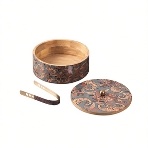 Caja de Madera Hecha a Mano para Chapati con Compartimento para Especias, Contenedor Tradicional Indio para Roti con Tarro para Especias - Product Image 2