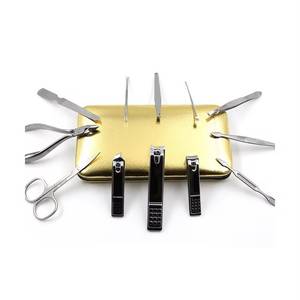 Kit de manucure luxueux 12 en 1 en acier inoxydable avec étui, outils portables pour adultes et logo personnalisé - Product Image 4