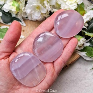 Wholesale Pink Fluorite Smooth Oval Palm Stone Natural Reiki Healing Crystal Gemstone Feng Shui <b>Worry</b> Stone For Meditation Home - Product Image 1