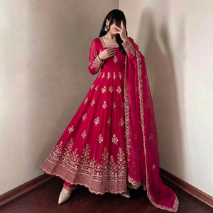 Robe Anarkali rouge brodée longue avec dupatta, tenue traditionnelle indienne et pakistanaise pour mariage, coupe ample pour femme - Product Image 1