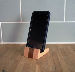 Soporte de Bambú Personalizado para Teléfono, Cargador de Escritorio de Madera, Expositor Ecológico para Oficina y Promoción - Product Image 1