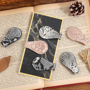 Premium Quality Personalized leather maple leaf <b>bookmark</b> reading accessory with unique maple leaf inspired craftsmanship - Product Image 2