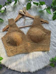 Blusa de seda con perlas y detalles de moti, hecha a mano por diseñadores, completamente cosida, lista para usar, ideal para novias y fiestas. - Product Image 3