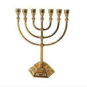 Ménorah sculpturale moderne en aluminium argenté à 9 branches, chandelier unique en métal pour la Hanouka, décoration de maison pour la fête juive - Product Image 5