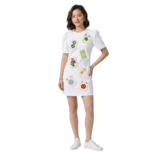 Vente en gros – Nouvelle collection : Mini-robe décontractée blanche à col rond, broderie de sequins, manches courtes, coupe droite et respirante - Product Image 1