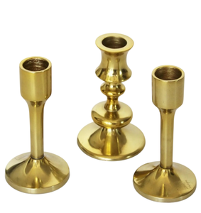 Candelabros de Diseño Clásico para Decoración del Hogar, Portavelas de Aluminio Fundido con Acabado Dorado Brillante, Hechos a Mano y Personalizados - Product Image 6