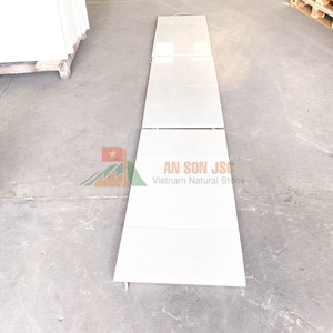 กระเบื้องหินอ่อนสีขาวบริสุทธิ์คุณภาพพรีเมียม หินธรรมชาติสำหรับปูพื้นหรูหรา หินอ่อนสีขาวคริสตัลสำหรับตกแต่งภายในวิลล่า โรงแรม และผนัง - Product Image 3