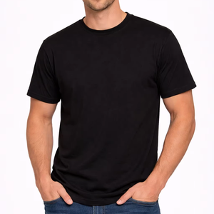 T-shirt à col rond noir uni pour homme de qualité supérieure, tissu en mélange de coton ultra-doux et respirant pour un confort tout au long de la journée, léger et lisse - Product Image 1