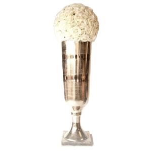 Porta Flores de Metal con Acabado de Lujo para un Estilo de Habitación Refinado y Piezas Decorativas Artísticas con Flores - Product Image 1