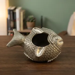Cendrier décoratif en forme de poisson, cendrier vintage en métal, accessoire pour fumeurs, cendrier de table pour la maison, le bar, le restaurant - Product Image 4