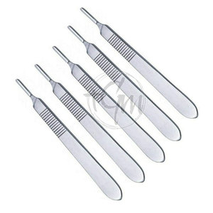 Empuñadura de bisturí de acero inoxidable diseñada para un rendimiento consistente en hospitales, laboratorios y accesorios quirúrgicos de entrenamiento - Product Image 6