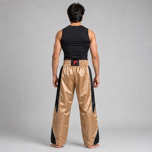 Pantalon de kick-boxing professionnel fabriqué avec une technologie de tissu de pointe pour un confort supérieur et des mouvements sans contraintes - Product Image 2
