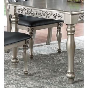 Set da Pranzo Tradizionale Formale 7 Pezzi Finitura Argento/Grigio Design Intricato Cuscino Schienale Trapuntato 6 Sedie Laterali Tavolo Realizzato in Materiale Durevole - Product Image 3