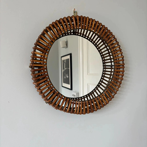 Miroir mural en rotin et bambou antique, cadre naturel tissé à la main, parfait pour le salon, la chambre, décoration vintage et bohème. - Product Image 1