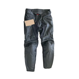 Pantalons d'équitation en cuir pour hommes, équipement moto professionnel pour la course sur route et l'aventure, vêtements certifiés LEED, fabriqués en usine. - Product Image 1