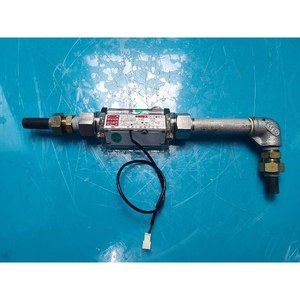 เครื่องวัดการไหลแบบพื้นที่ TOKYO KEISO FA-2421 มือสอง สภาพเดิม อะไหล่อุปกรณ์เซมิคอนดักเตอร์รุ่นเก่า - Product Image 1