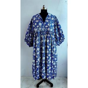 Robe midi décontractée en coton ample bleu style bohème chic avec imprimé main et col noué à manches courtes pour femme - Product Image 1