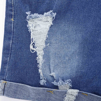 Yıpranmış Düz Denim Kot Şort Ön Arka Cepli Mavi Büyük Beden Normal Kalıp Dış Giyim Yazlık Bayan