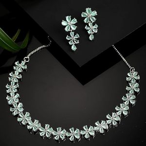 Boucles d'oreilles en forme de fleur plaquées argent, serties de strass en cristal bleu clair, bijoux romantiques pour femmes - Product Image 3