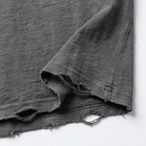 เสื้อยืดสไตล์ Urban Distressed ทรงหลวม ผ้าฝ้ายฟอก ทรงโอเวอร์ไซส์ พิมพ์ลายกราฟิกตามสั่ง สตรีทแวร์ลำลอง แฟชั่นฤดูร้อน - Product Image 5