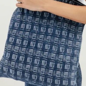 2026 NEW STYLE DENIM SHOULDER <b>BAG</b> Customizable Fashion Denim Fabric Cosmetic Makeup Storage Organizer <b>Bags</b> IN Private Label Logo - Product Image 1