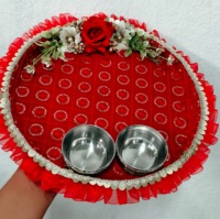 Magnifique ensemble de thali de Puja en acier rouge fait main, best-seller, plateau décoratif pour Roli Kumkum, cadeau de festival, design moderne avec corde