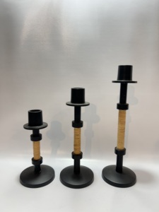 Ensemble de 2 élégants bougeoirs en aluminium doré avec nœud en ruban, supports métalliques pour bougies coniques, centre de table festif, décoration d'intérieur hivernale - Product Image 6