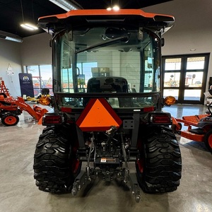 Tracteur compact 4x4 Kubota LX3520 durable, moteur diesel 34,9 CV avec système de puissance Massey Ferguson pour l'agriculture moderne - Product Image 4