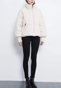 Blouson court matelassé pour femme, nouveau design, manteau d'hiver personnalisé, en tissu court tissé, chauffant et coupe-vent - Product Image 3