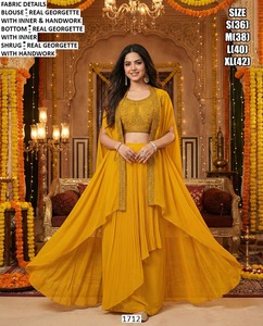 Conjunto de Fiesta Tradicional Lehenga Choli Haldi Glow, Largo hasta el Suelo - Product Image 1