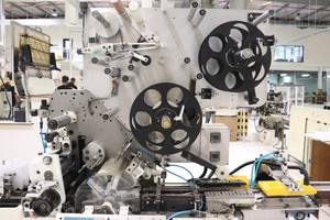 Molins <b>Cigarette</b> Packing Machine - <b>Cigarette</b> Foil Packing Machine - Product Image 5