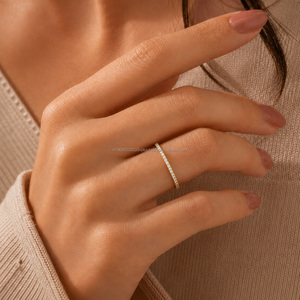 Anillo de Diamantes Cultivados en Laboratorio, Anillo de Boda con Incrustaciones de Diamantes, Anillo Apilable Delicado para Mujer, Anillo Minimalista a Juego - Product Image 5