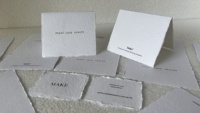 Poubelle en papier écologique faite à la main avec impression marbrée, option d'impression de logo personnalisé pour le recyclage et les promotions