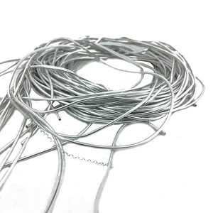 Hilo Metálico Francés Ultrafino de 0.5MM, Hilo de Bordado Duradero para Prendas en Color Miel, 3.8cm de Ancho - Product Image 1