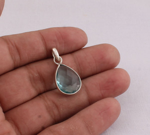 Colgante de Plata de Ley 925 con Topacio Azul Vintage, Piedra Preciosa Natural de Topacio Azul Cielo, Joyería de Plata Hecha a Mano, Piedra de Diciembre - Product Image 6