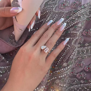 Bague de fiançailles et de mariage de luxe Toi et Moi en diamant de laboratoire rose taille poire radiant, or 14 carats, bijoux fins sur mesure - Product Image 1