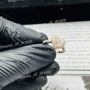 Anillo de compromiso con forma de corazón de plata y moissanita, anillo de halo, anillo de promesa romántico, joyería para mujer, regalo. - Product Image 1