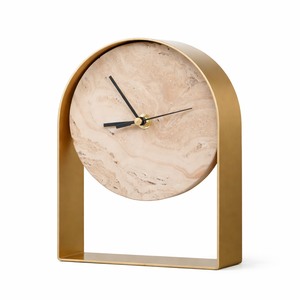 Horloge élégante en marbre en forme de diamant avec chiffres romains, horloge décorative de luxe avec accents dorés, horloge de bureau moderne - Product Image 5