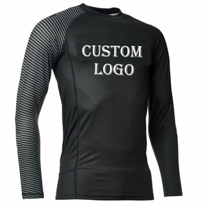 Rashguards noirs sur mesure, rashguards asiatiques grande taille, rashguard une pièce pour femmes et hommes - Product Image 3