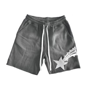 Shorts de sport décontractés en coton tricoté respirant pour homme, taille mi-haute, avec cordon de serrage et logo frontal, en molleton uni - Product Image 1