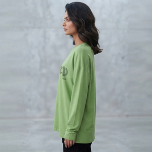 Camiseta Oversize de Algodón Premium con Pedrería para Mujer, Manga Corta, Cuello Redondo, Ajuste Relajado, Estilo Casual y Urbano - Product Image 3