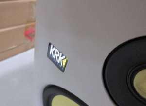 Nuevo Monitor de Estudio Activo KRK ROKIT-8 de Quinta Generación de 8 Pulgadas (Unidad Individual) Personalizable OEM con 1 Año de Garantía Completa - Product Image 3