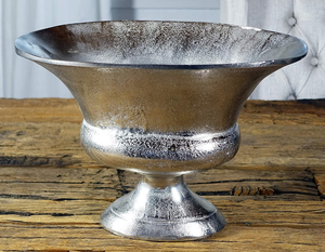 Jarrón de Diseño Europeo Moderno y Sencillo, de Aluminio Plateado Mate, Ecológico, Impermeable, Duradero, Hecho a Mano y Personalizable - Product Image 1