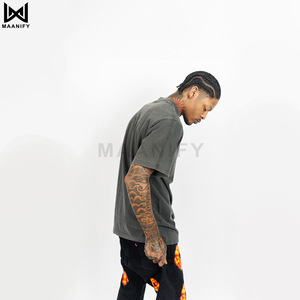 T-shirt Homme Oversize en Coton Teint en Pièce, Style Streetwear, Vintage Délavé, Qualité Premium, Décontracté et Tendance - Product Image 1